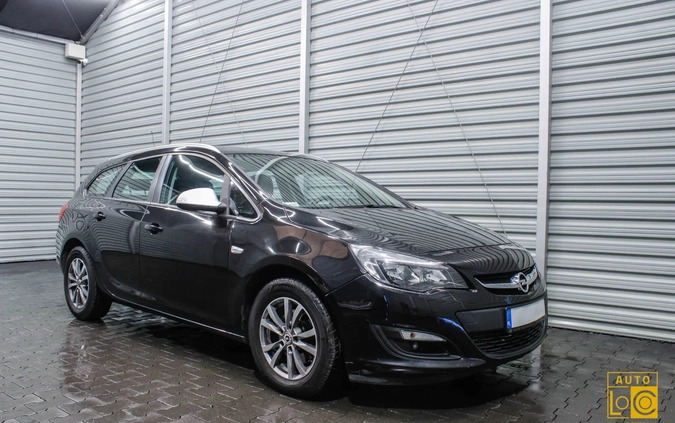 Opel Astra cena 24777 przebieg: 211000, rok produkcji 2015 z Warszawa małe 352